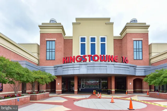 $469,900 | 6543 Grange Lane, Unit 202, Alexandria, VA 22315