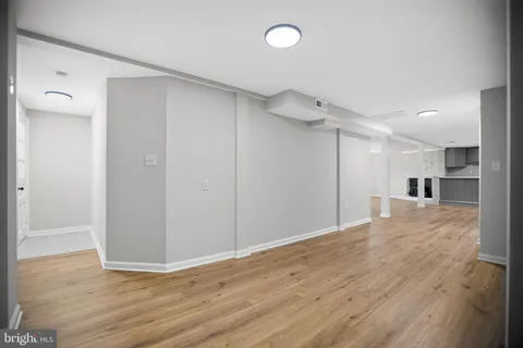 $879,900 | 8600 Washington Avenue, Alexandria, VA 22309