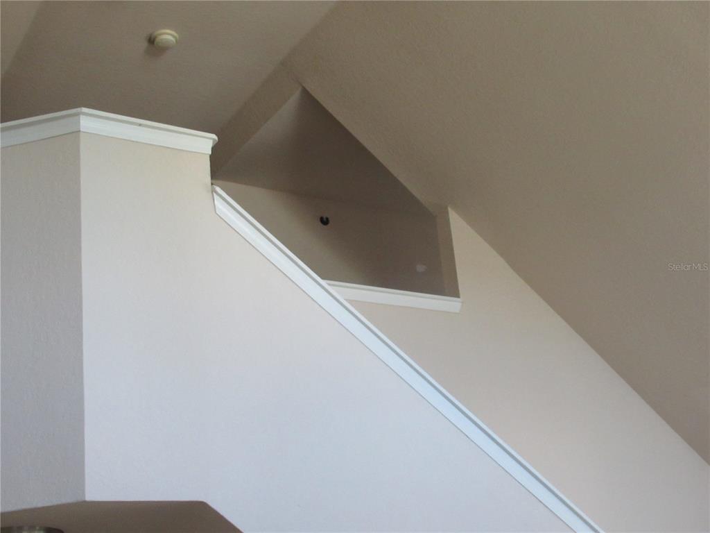 5601 Rosehill Road, Unit 203 Sarasota, FL 34233 - Photo 11 of 39