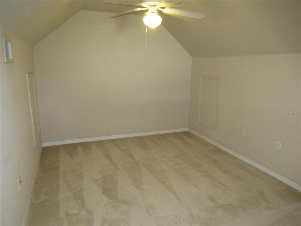 5601 Rosehill Road, Unit 203 Sarasota, FL 34233 - Photo 12 of 39