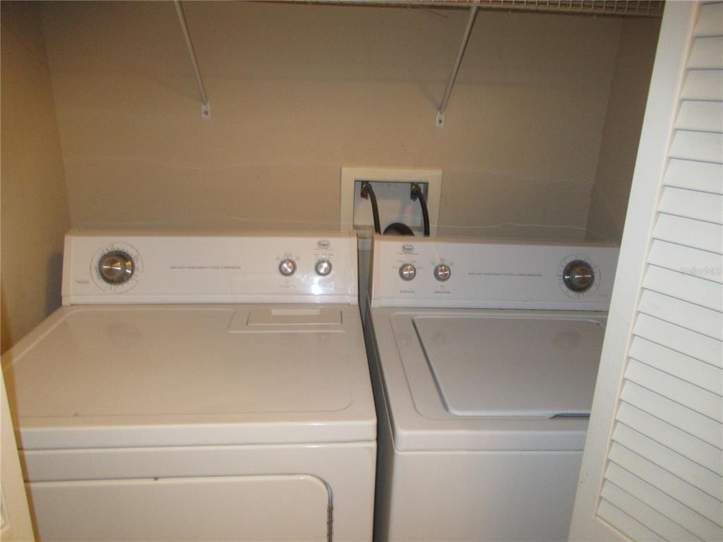 5601 Rosehill Road, Unit 203 Sarasota, FL 34233 - Photo 13 of 39