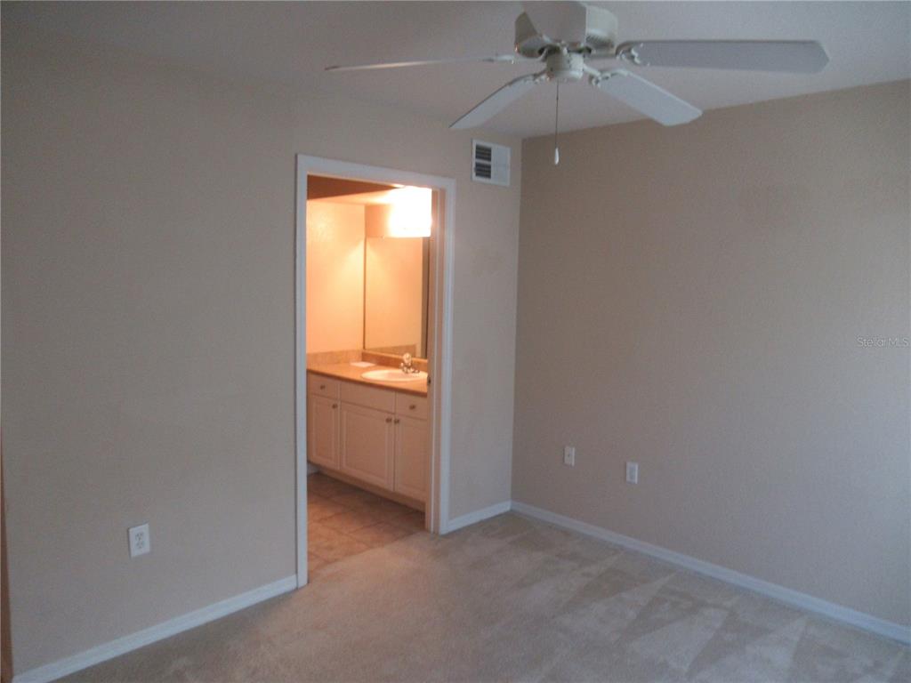 5601 Rosehill Road, Unit 203 Sarasota, FL 34233 - Photo 15 of 39