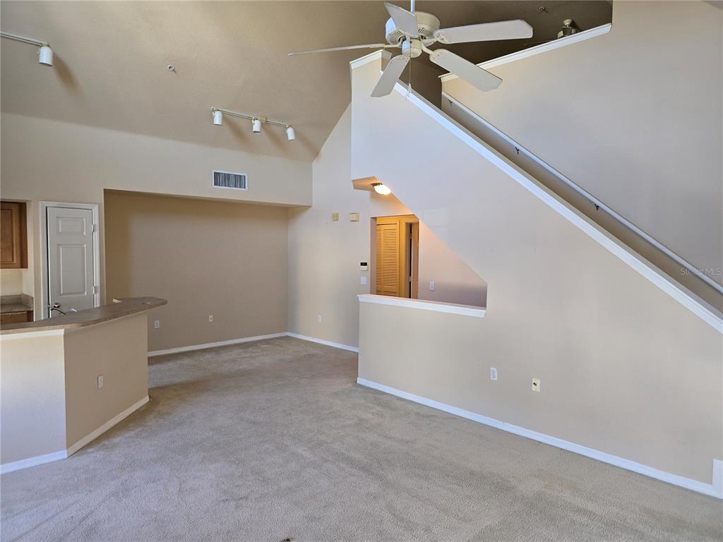 5601 Rosehill Road, Unit 203 Sarasota, FL 34233 - Photo 20 of 39