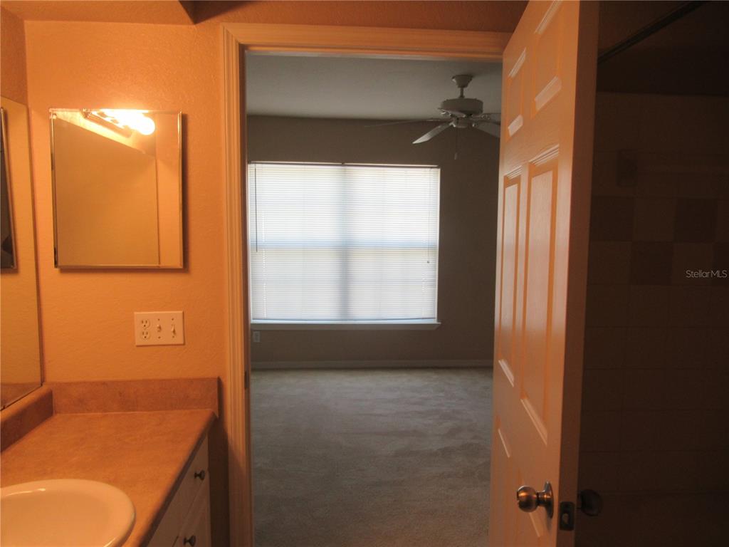 5601 Rosehill Road, Unit 203 Sarasota, FL 34233 - Photo 10 of 39