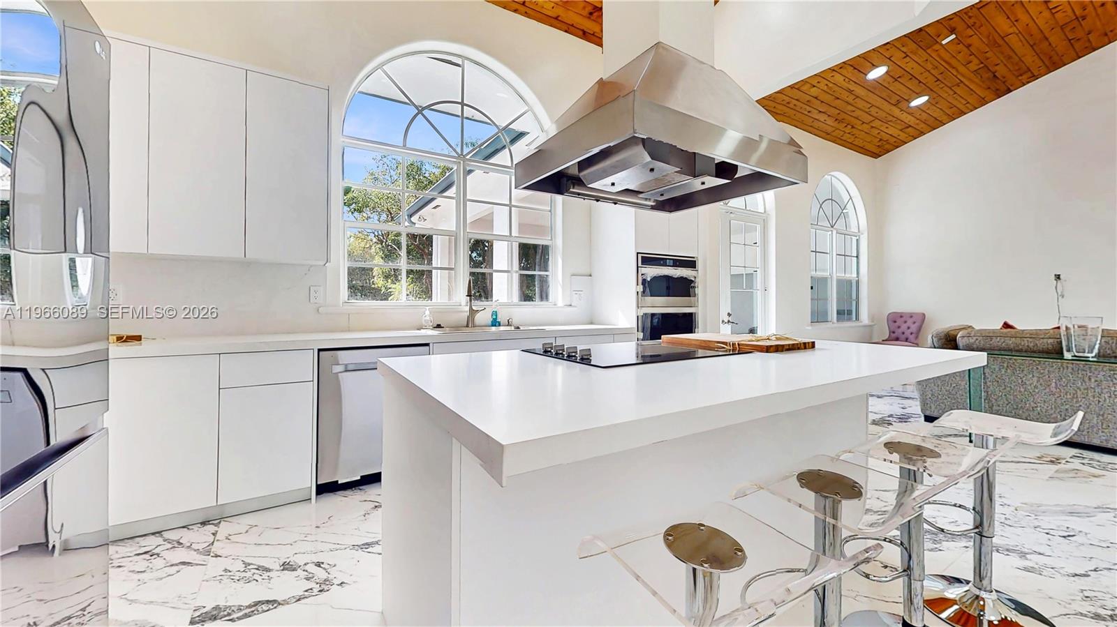 10340 Southwest 62nd Street Miami, FL 33173 - Photo 7 of 56