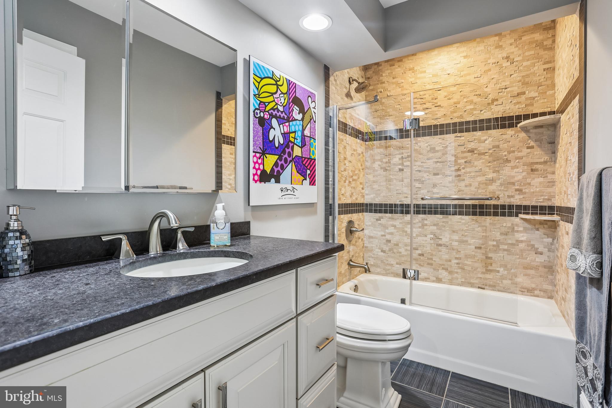 21 Brookwood Road Mount Laurel, NJ 08054 - Photo 40 of 76 2nd Floor Hall Bathroom