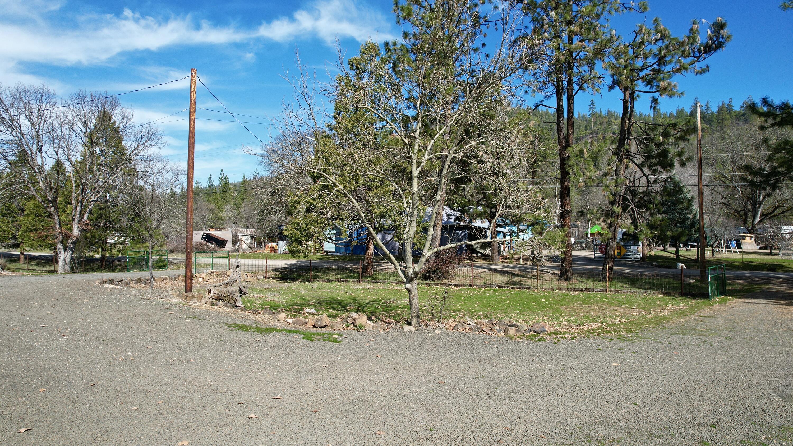 815 Old Trail Creek Road Trail, OR 97541 - Photo 44 of 55 Circle Driveway with 2 Entrances