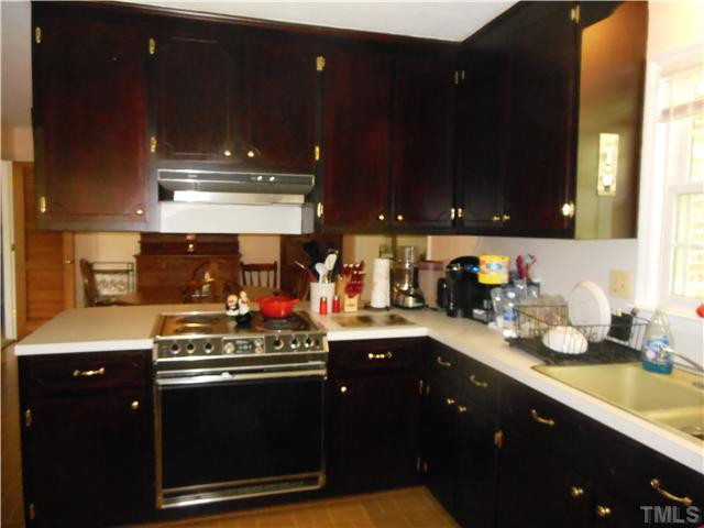 414 Gus Road Durham, NC 27703 - Photo 8 of 23 Photo 8