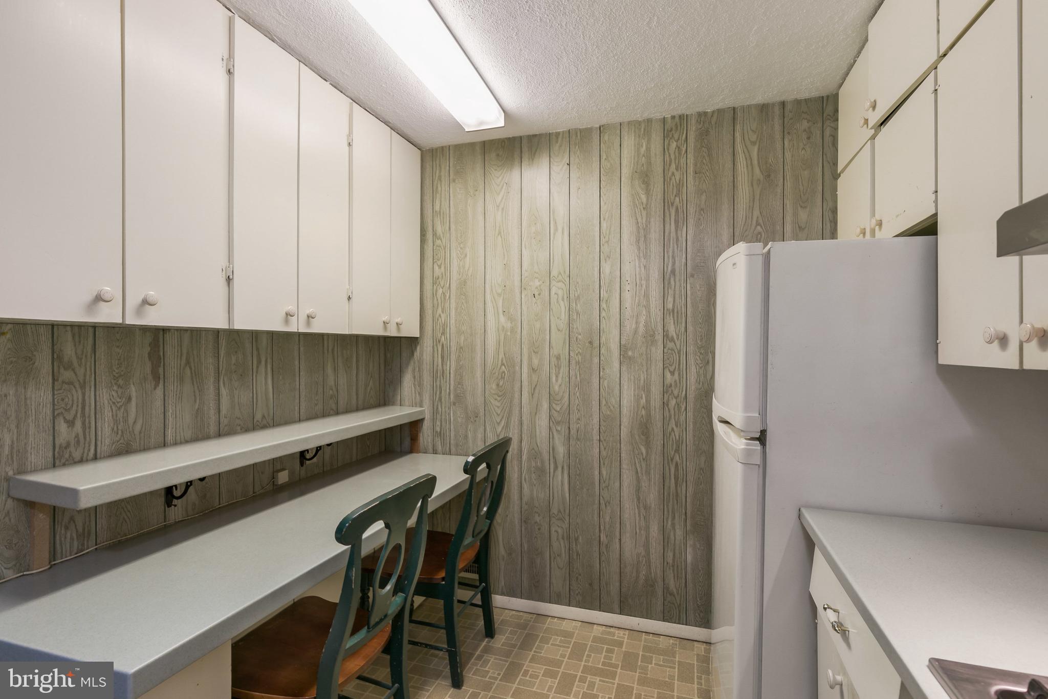 7200 Tanager Street Springfield, VA 22150 - Photo 8 of 36 Kitchen