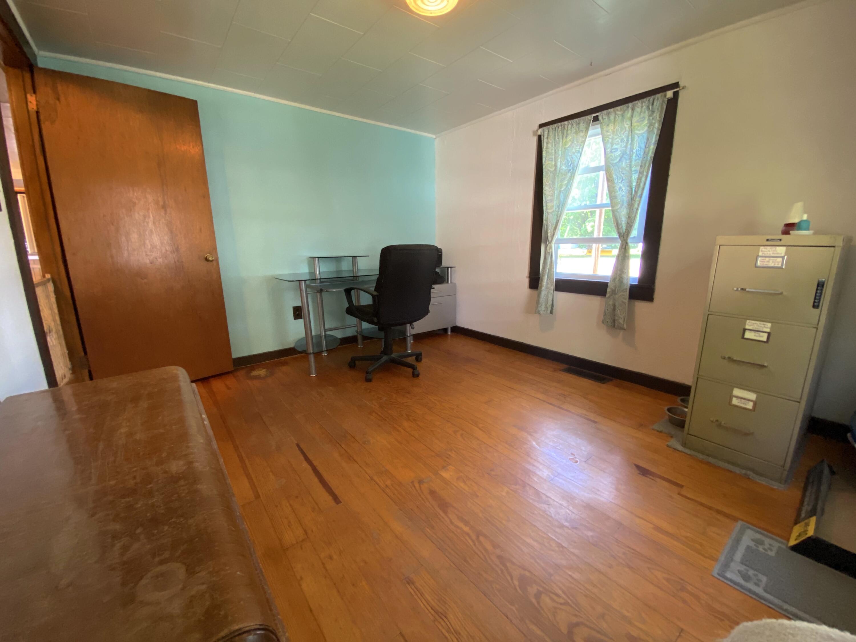 17 Airport Road Norridgewock, ME 04957 - Photo 12 of 24 office2