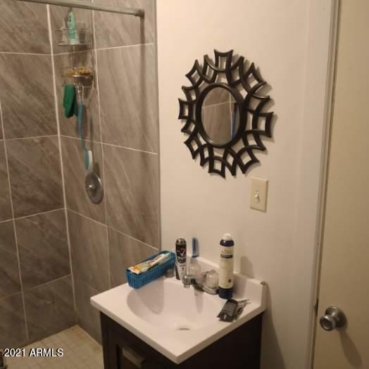 2106 North Cougar Place Douglas, AZ 85607 - Photo 11 of 16 2106 Cougar bathroom 1