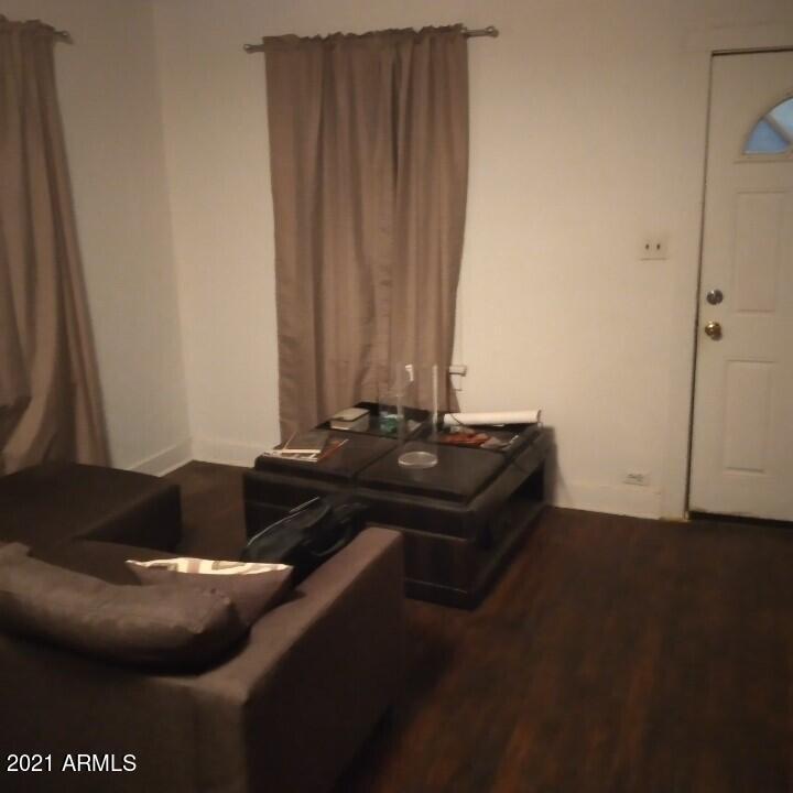 2106 North Cougar Place Douglas, AZ 85607 - Photo 8 of 16 2106 Cougar liv room