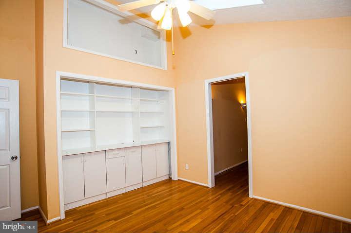 3156 Holmes Run Road Falls Church, VA 22042 - Photo 17 of 30 Interior (General)