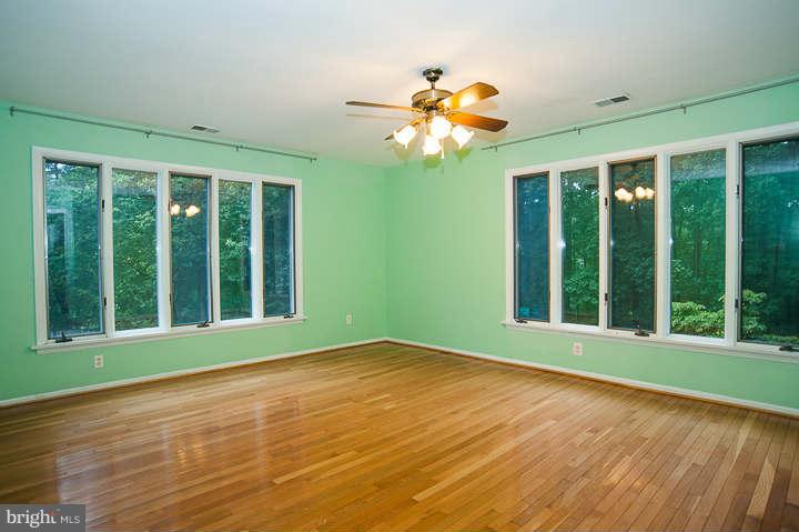 3156 Holmes Run Road Falls Church, VA 22042 - Photo 18 of 30 Bedroom (Master)