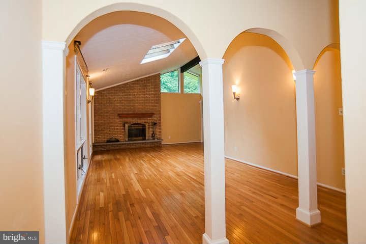 3156 Holmes Run Road Falls Church, VA 22042 - Photo 6 of 30 Interior (General)