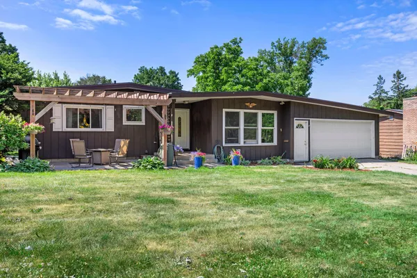 $340,000 | 811 Tatepaha Boulevard, Faribault, MN 55021