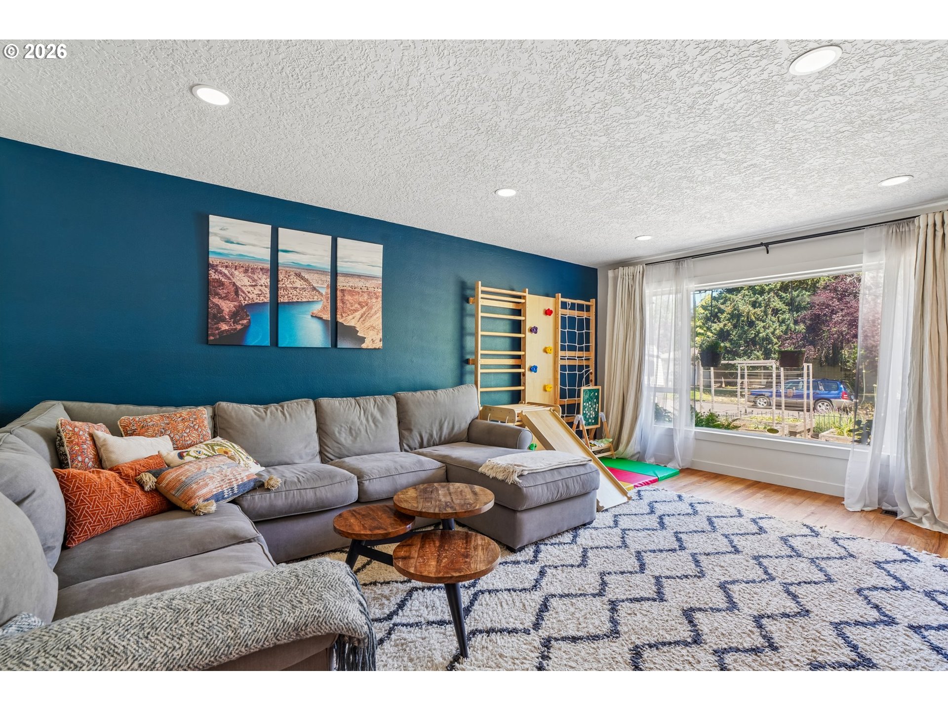 18042 Southeast Clay Street Portland, OR 97233 - Photo 9 of 43