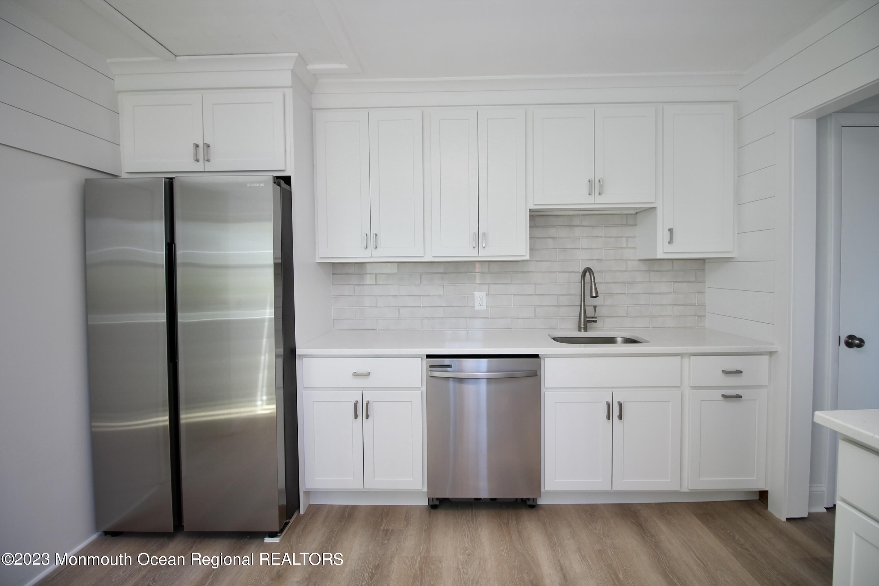 4 Holmes Terrace Freehold, NJ 07728 - Photo 13 of 38 04CA6E66-17BE-4ADC-9EF9-56D44F53E77A_1_2