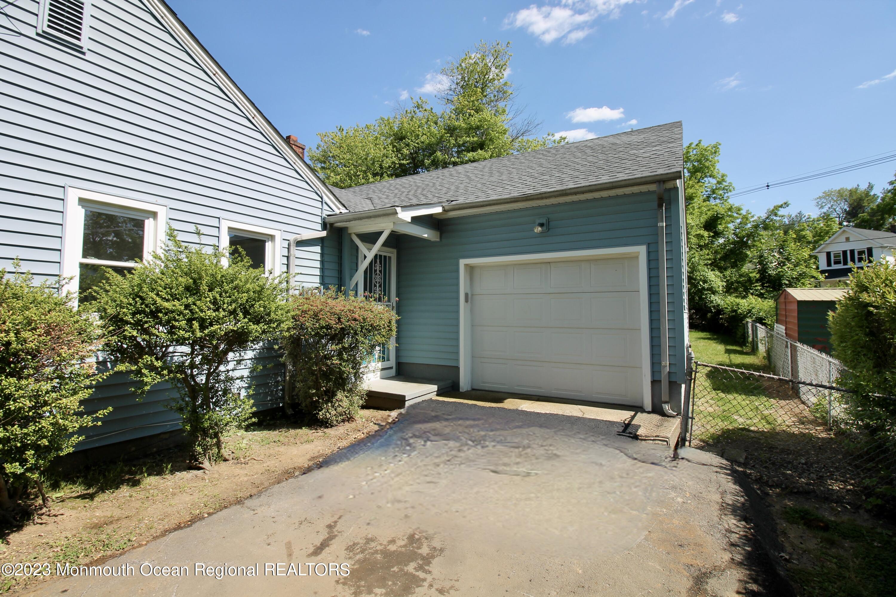 4 Holmes Terrace Freehold, NJ 07728 - Photo 5 of 38 D9C6F46F-A691-43F8-90EA-3F7E0D9125DC_1_2