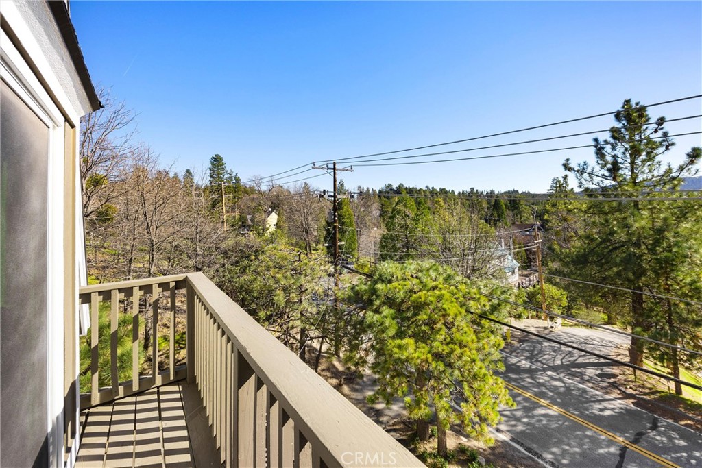 1113 North Grass Valley Road Lake Arrowhead, CA 92352 - Photo 25 of 36