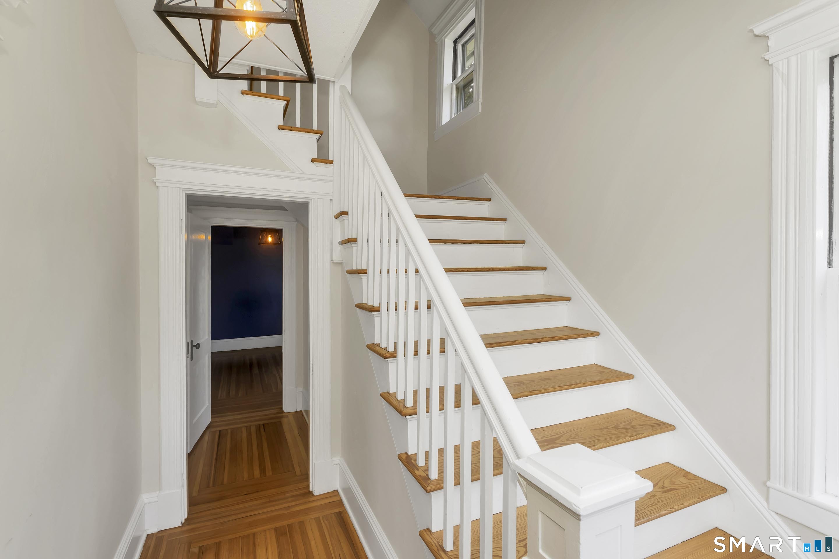 320 Mapleton Avenue Suffield, CT 06078 - Photo 3 of 38