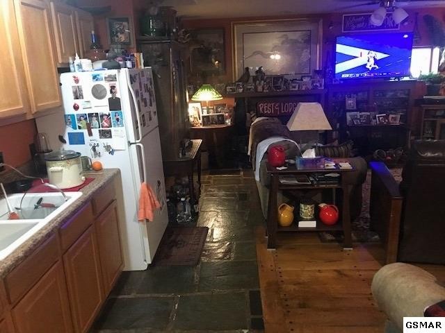 933 Caney Creek Road Sevierville, TN 37863 - Photo 2 of 36