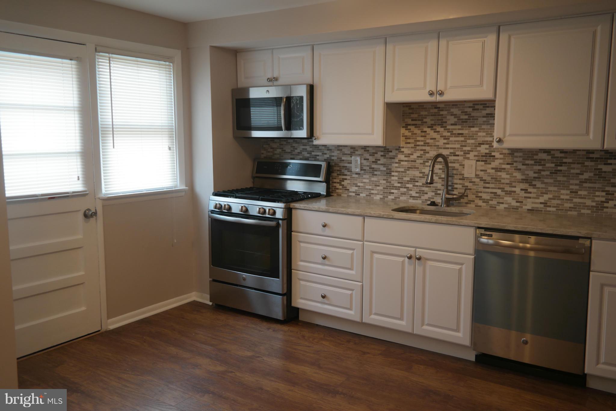 5433 Whitwood Road Baltimore, MD 21206 - Photo 7 of 21 Kitchen