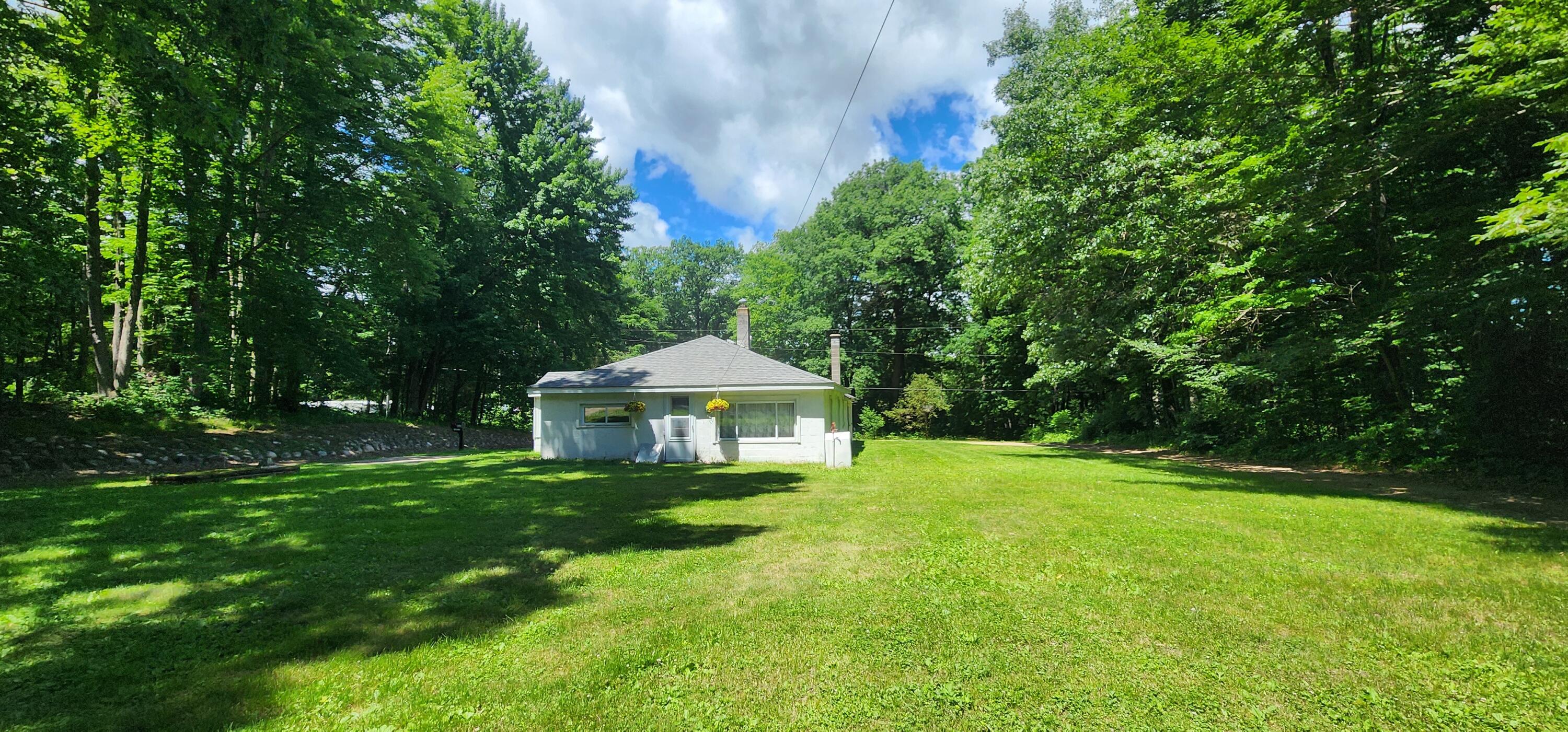 865 East Sidney Road Stanton, MI 48888 - Photo 3 of 14 20240607_142813