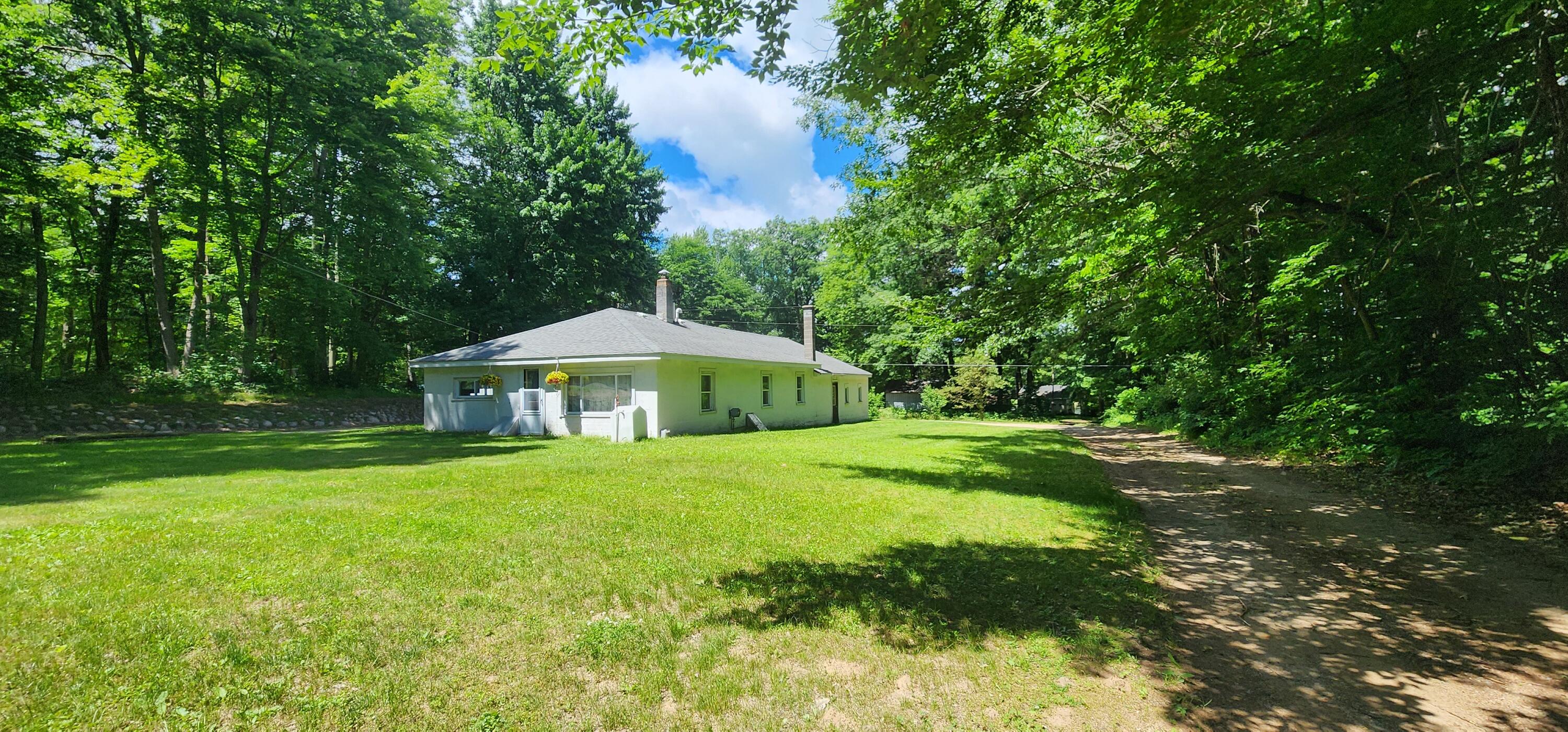 865 East Sidney Road Stanton, MI 48888 - Photo 4 of 14 20240607_142851