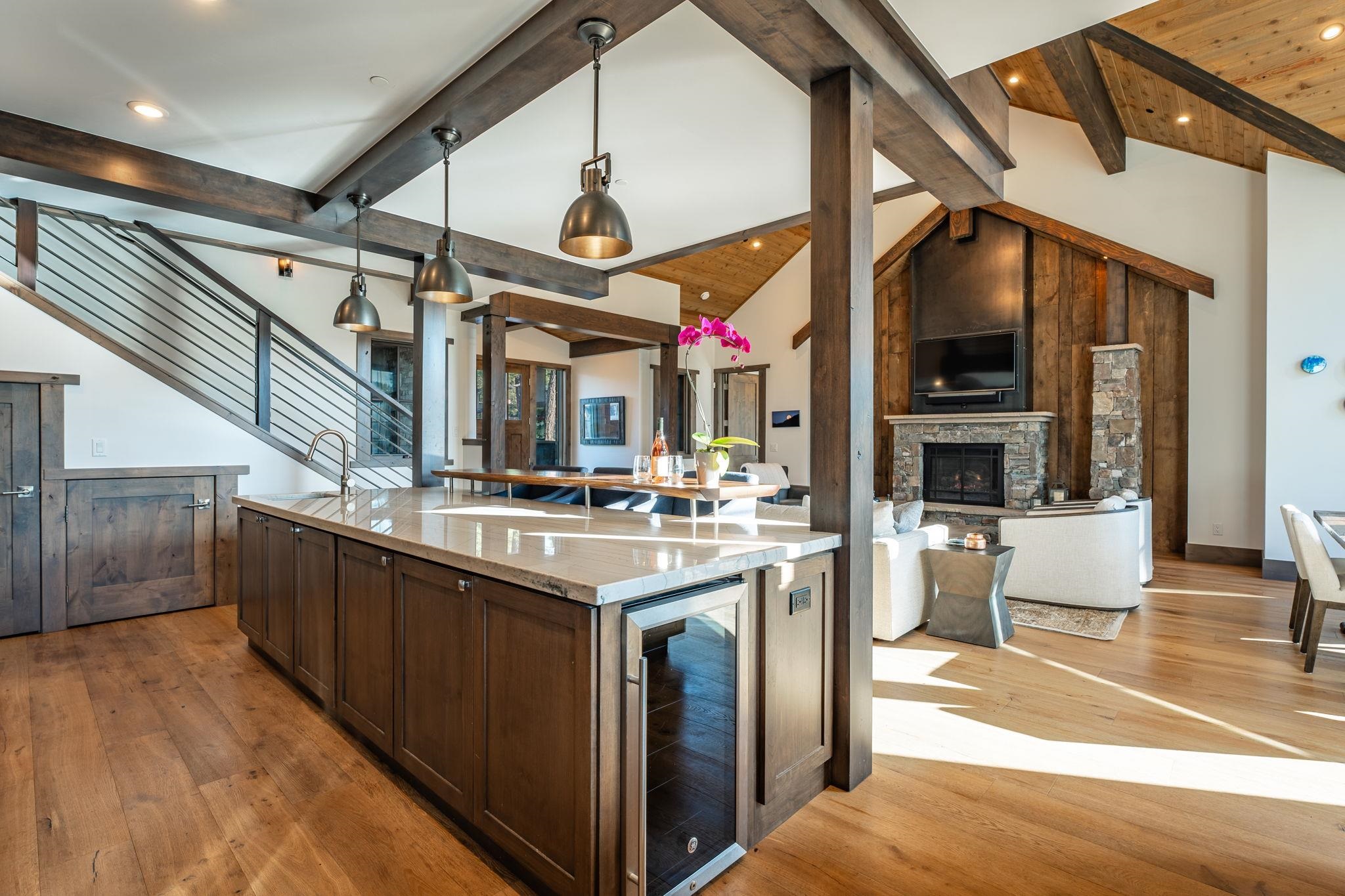 11575 Henness Road Truckee, CA 96161 - Photo 8 of 28 Gallery Image 8