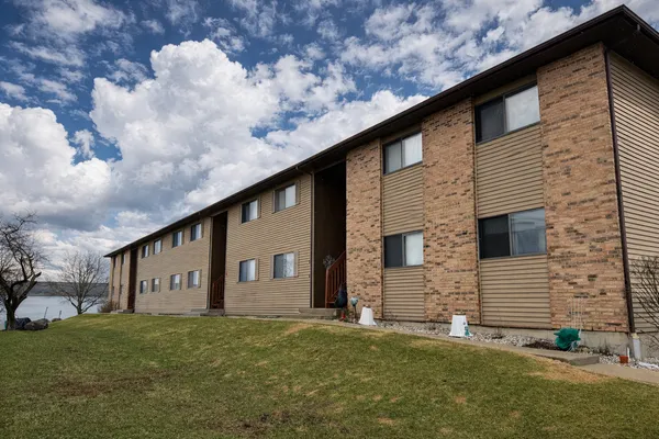 $209,900 | 565 Dean Street, Unit F, South Elgin, IL 60177