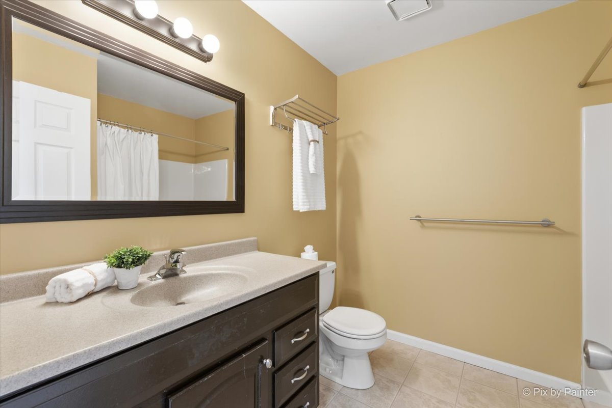 565 Dean Street, Unit F South Elgin, IL 60177 - Photo 20 of 37