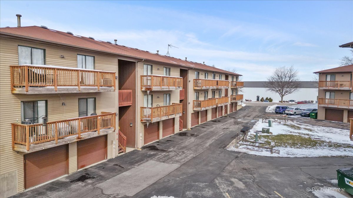 565 Dean Street, Unit F South Elgin, IL 60177 - Photo 2 of 37
