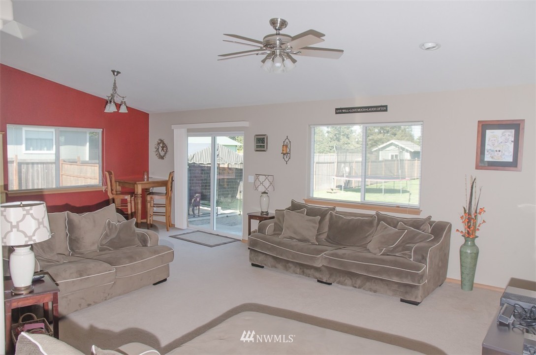 18614 Guava Street Southwest Rochester, WA 98579 - Photo 5 of 16