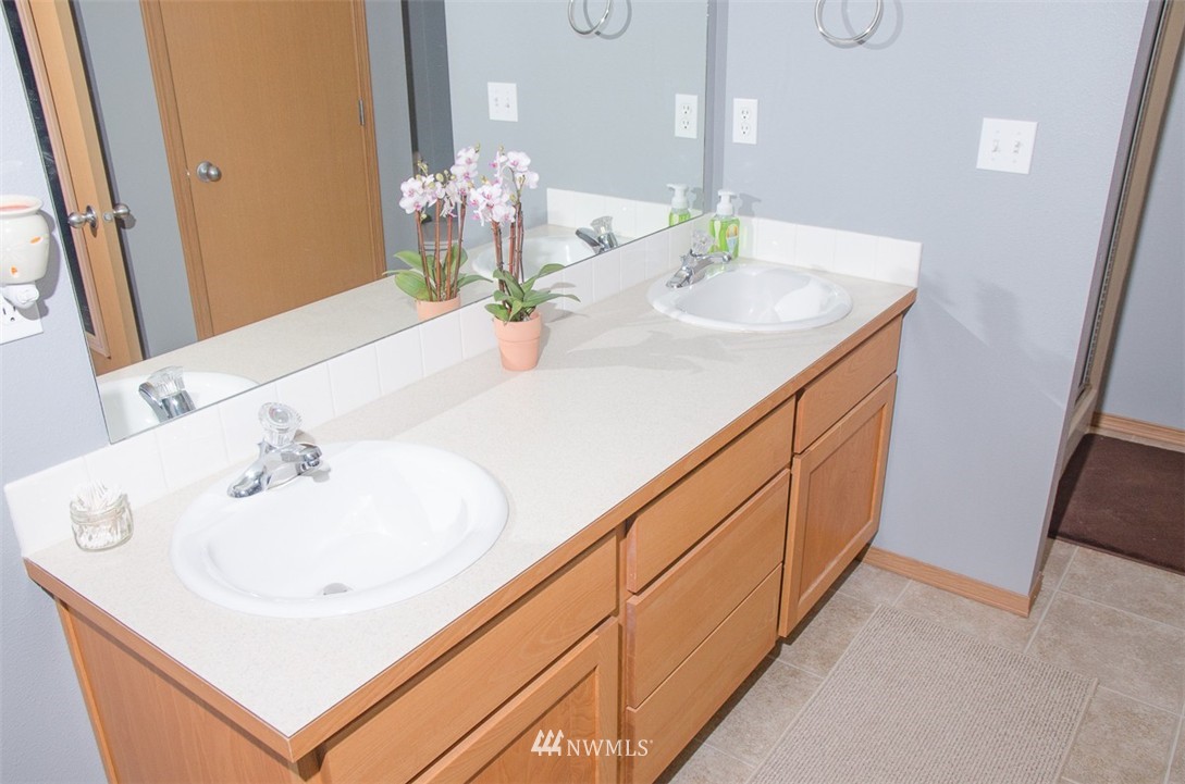 18614 Guava Street Southwest Rochester, WA 98579 - Photo 10 of 16