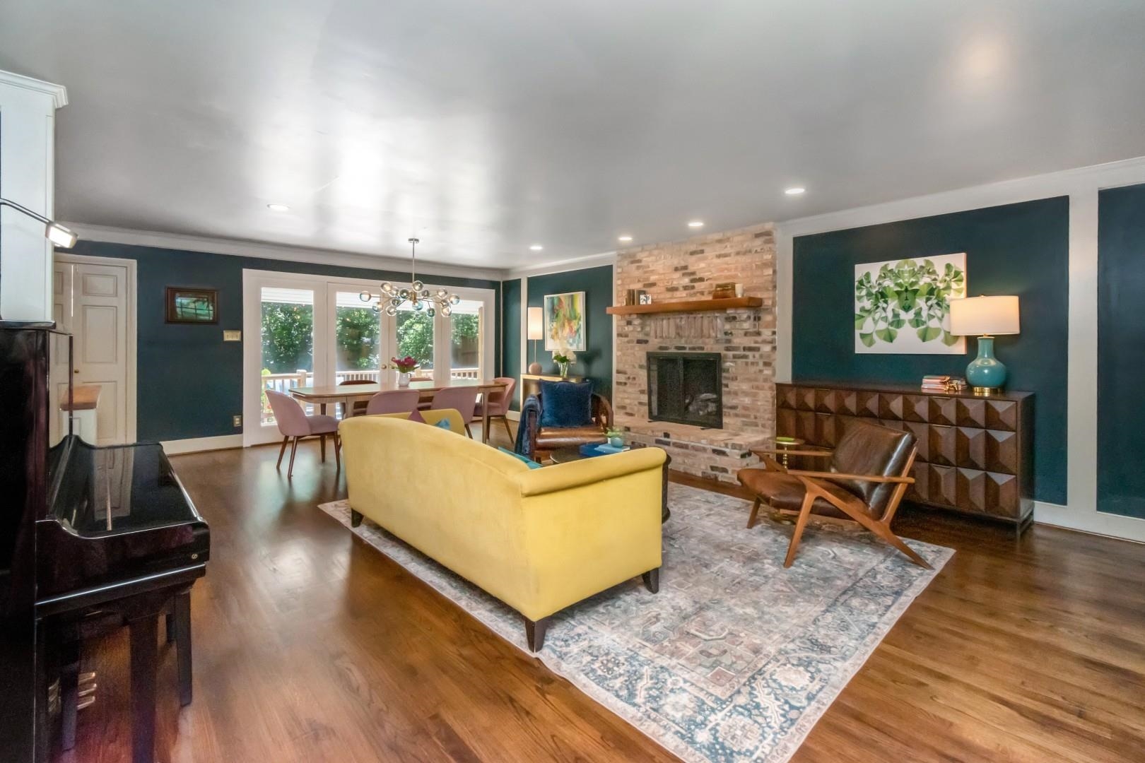 524 Spring Park Drive East Mobile, AL 36608 - Photo 5 of 56 Living Room