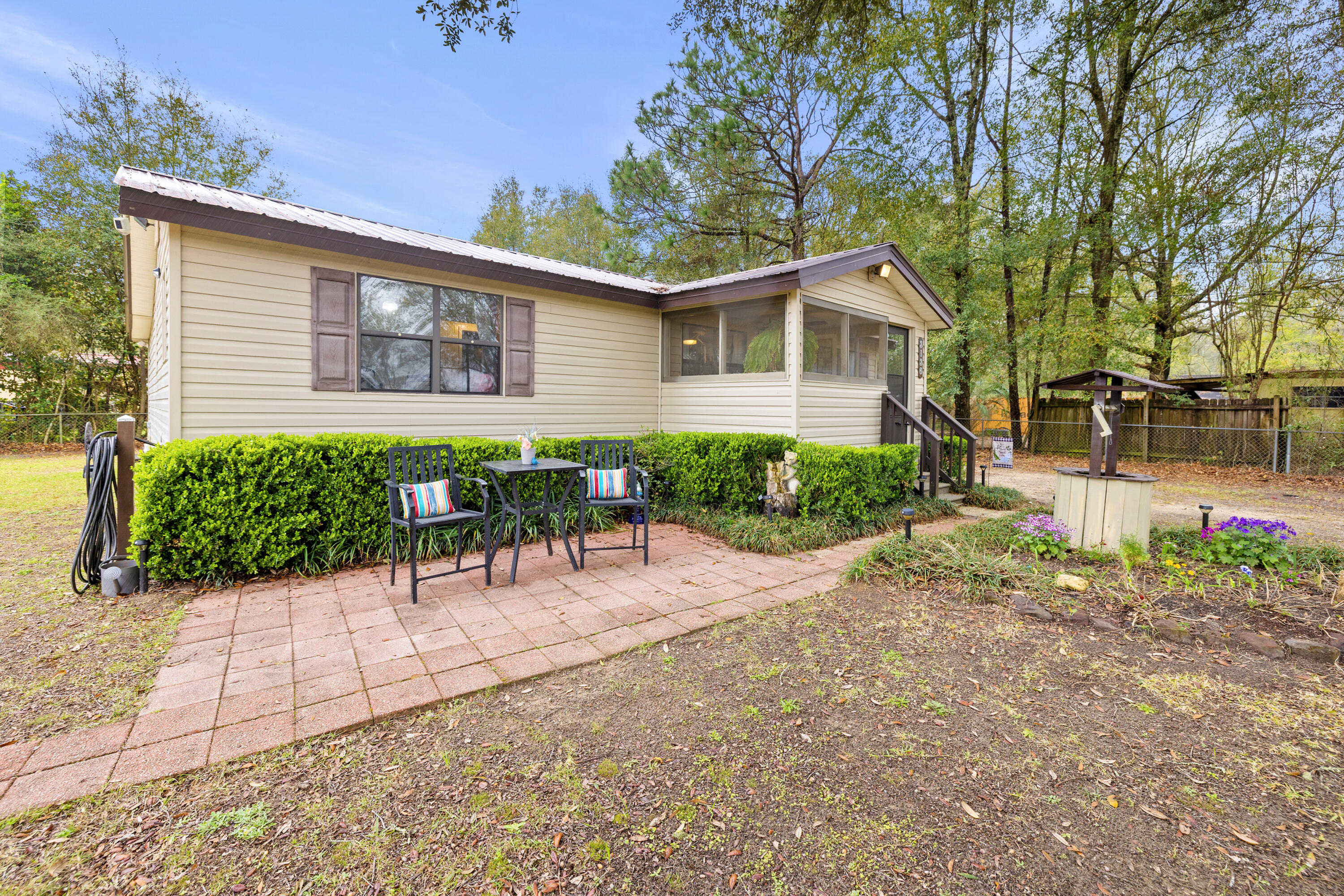 3136 Aplin Road Crestview, FL 32539 - Photo 4 of 60 04