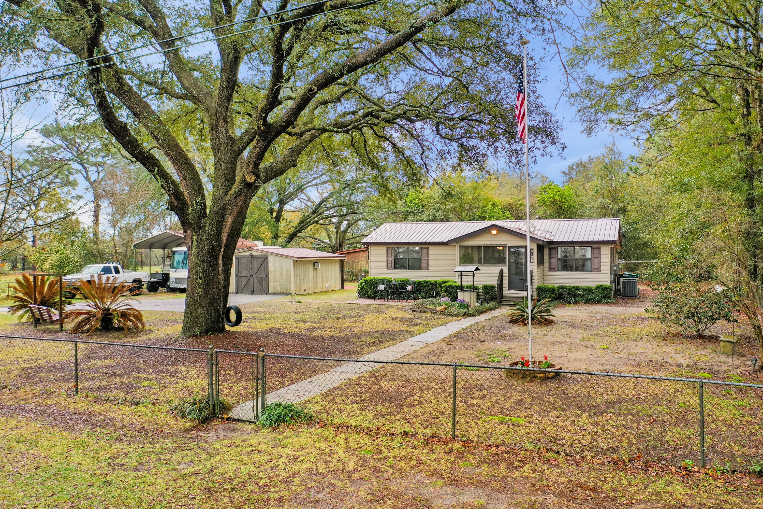 3136 Aplin Road Crestview, FL 32539 - Photo 6 of 60 06