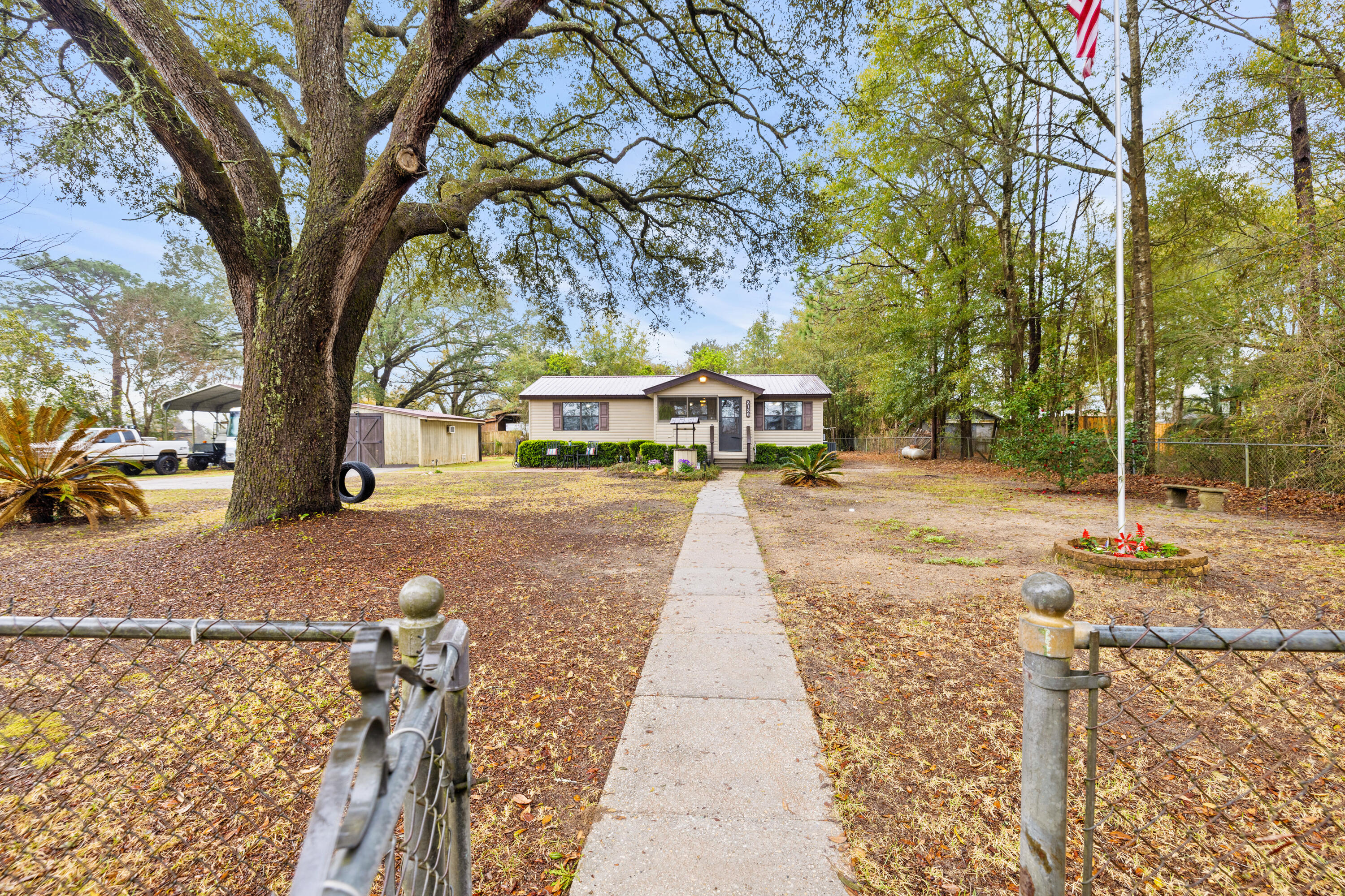 3136 Aplin Road Crestview, FL 32539 - Photo 7 of 60 07