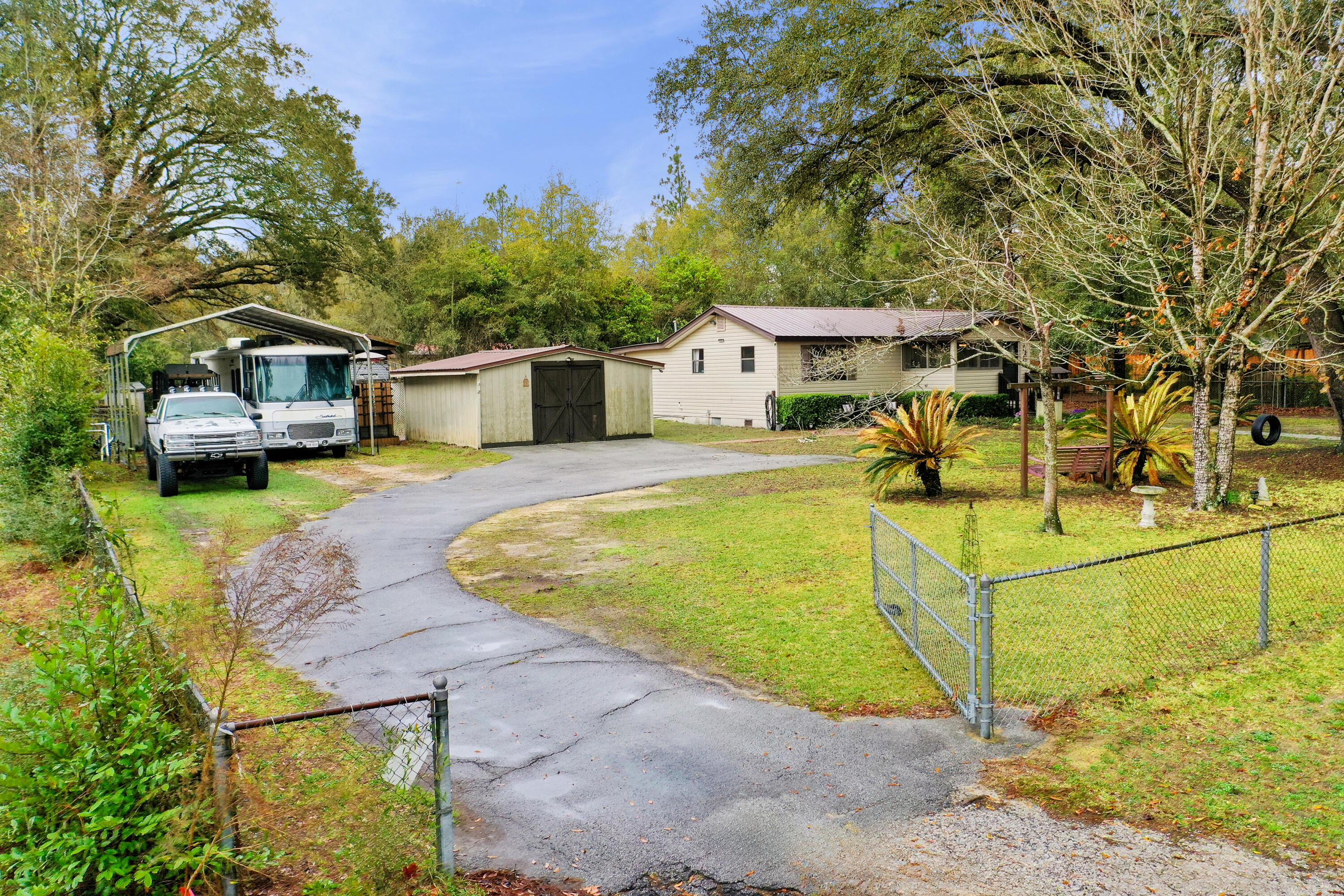 3136 Aplin Road Crestview, FL 32539 - Photo 9 of 60 09