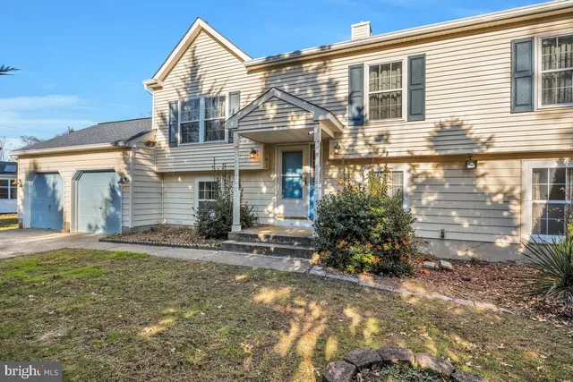 $375,000 | 363 East Upland Avenue, Absecon, NJ 08205