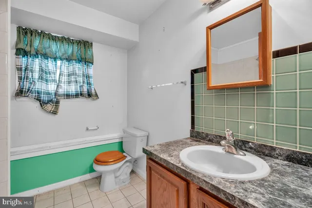 $375,000 | 363 East Upland Avenue, Absecon, NJ 08205