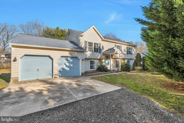$375,000 | 363 East Upland Avenue, Absecon, NJ 08205