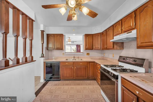 $375,000 | 363 East Upland Avenue, Absecon, NJ 08205