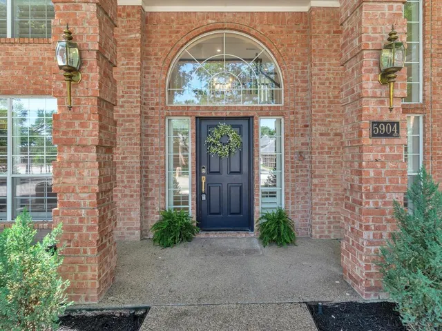 $825,000 | 5904 Sandhills Circle, Plano, TX 75093