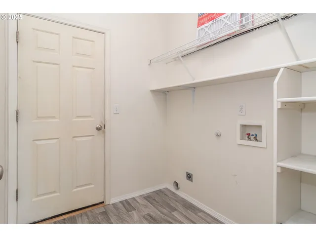 $324,990 | 115 Southeast Silverado Court, Roseburg, OR 97471