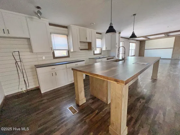 $99,000 | 122 Riddick Avenue, Hobgood, NC 27843