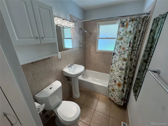 $1,900 | 1665 South Raritan Street, Denver, CO 80223