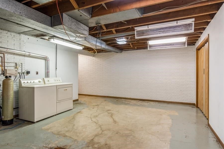 6401 Dean Road Southwest Cedar Rapids, IA 52404 - Photo 24 of 36 Gallery Image 24