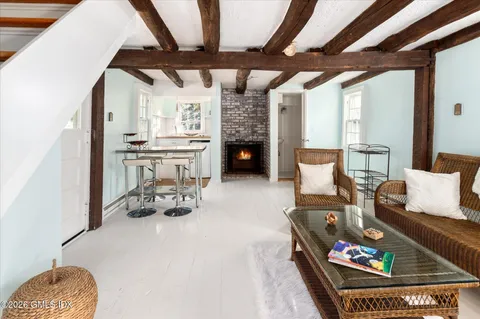 $3,400,000 | 351 Erskine Road, Stamford, CT 06903